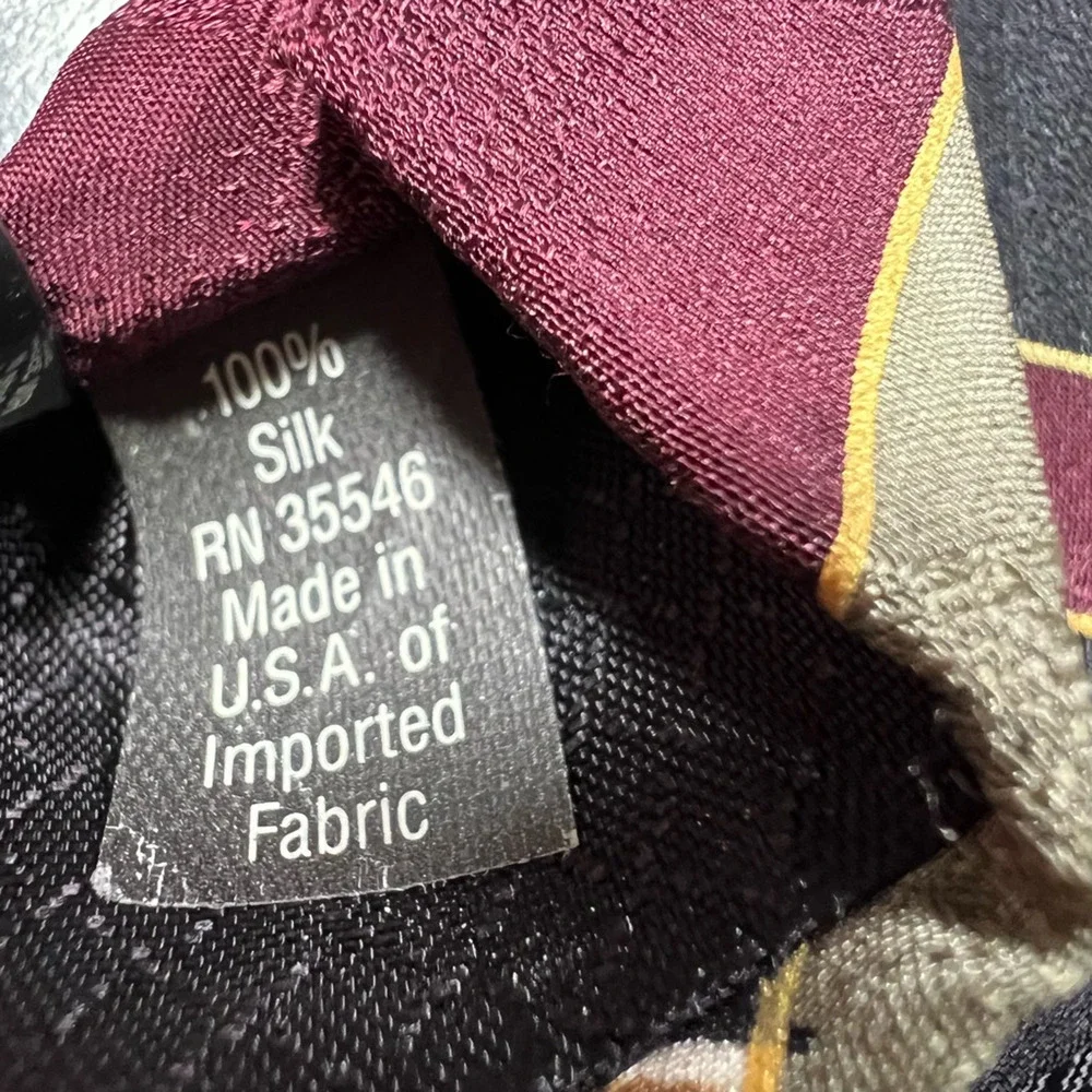 Vauda Mazzeo Mens Tie Necktie Multicolor Geometric 100% Silk Abstract Classic